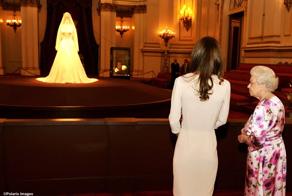 Kate Middleton Queen Wedding Gown exhibit
