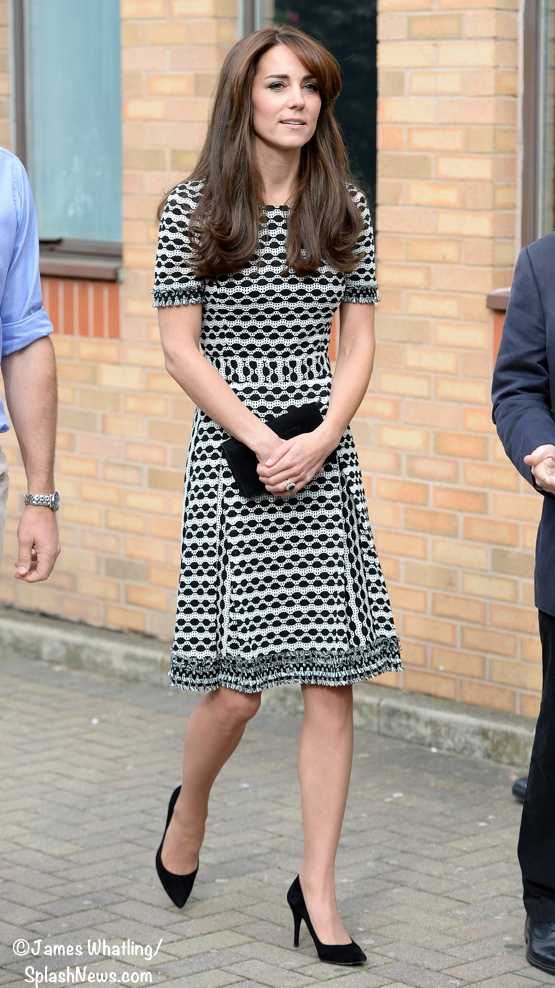 The Duchess In Tory Burch & New Earrings for Mental Health Awareness  Engagement – What Kate Wore