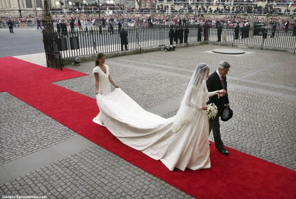 Kate Middleton in Wedding Gown Westminster Abbey Michael Middleton
