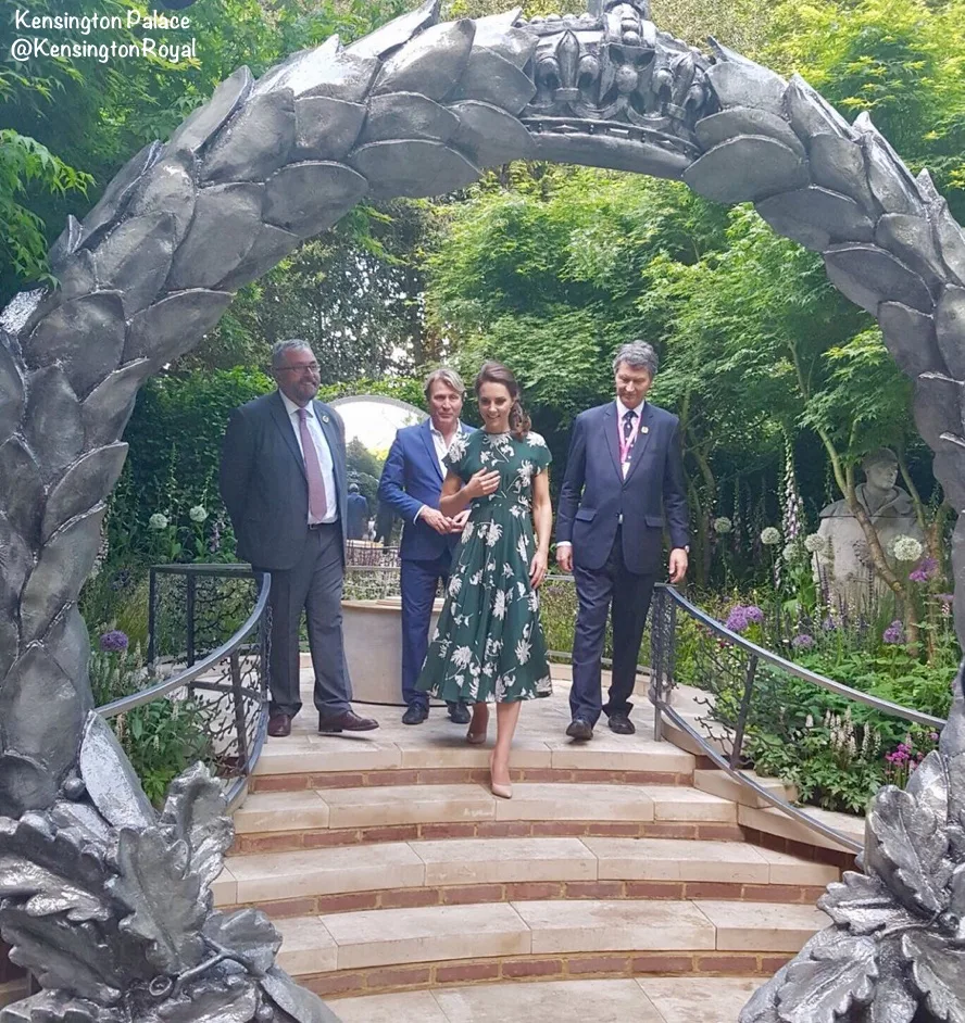 Kate Middleton dress pictures Chelsea Flower Show 