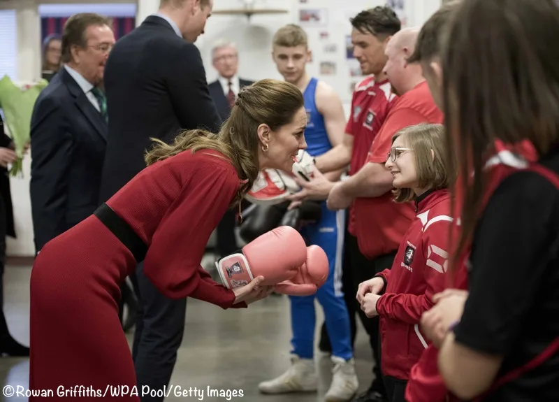 Kate Middleton Given Pink Boxing Gloves Bulldogs Port Talbot South Wales