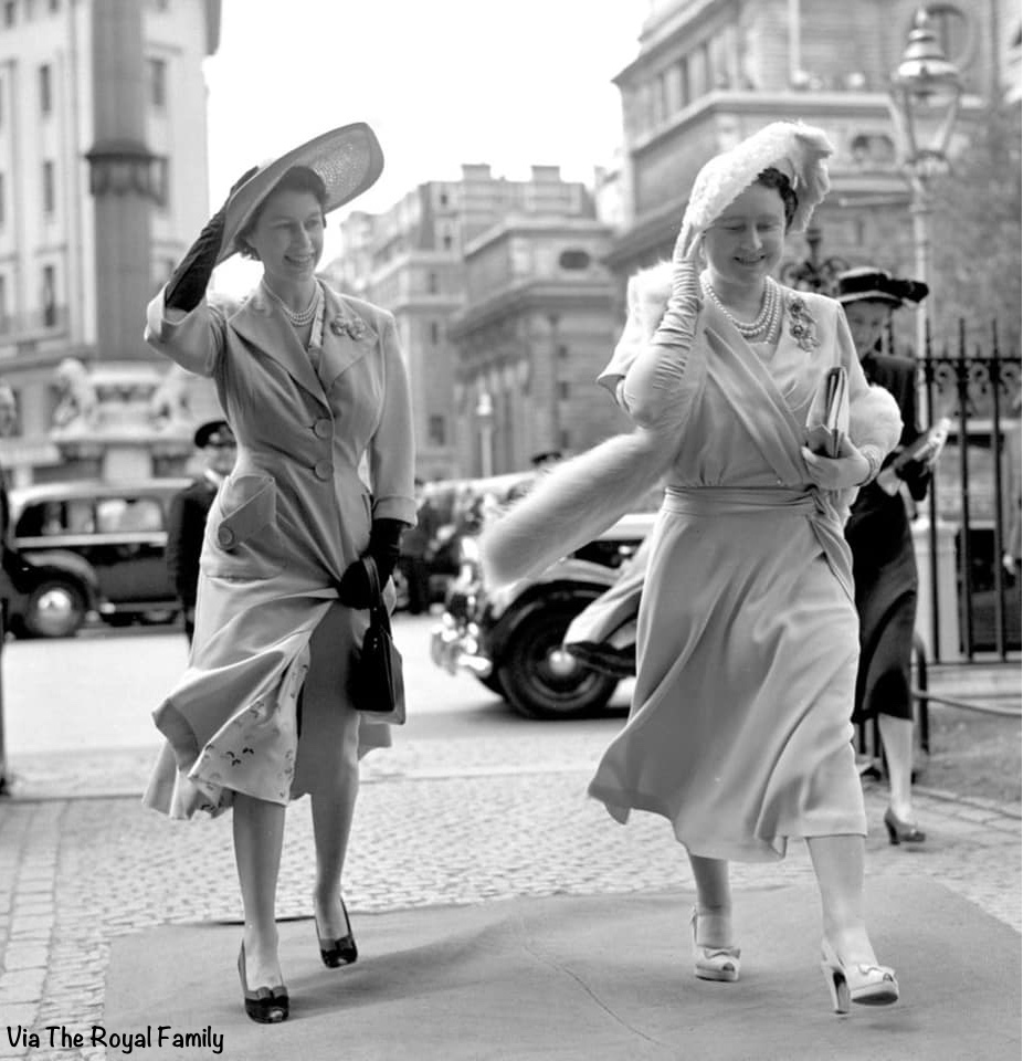 Queen-Elizabeth-as-Princess-Elizabeth-with-Queen-Elizabeth-Arriving-Westminster-Abbey-Wedding-1951-Black-White-Photo-Picture-historical-via-TRF-FB-March-22-2020.jpg