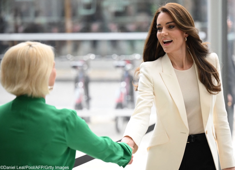 The Princess In Separates for Task Force Launch & A “New-Old” Family Portrait – What Kate Wore