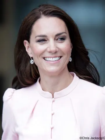 Kate Middleton is pretty in pink at Young V&A museum reopening