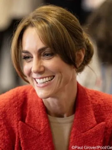 The Princess in Familiar Styles for Family “Portage” Visit