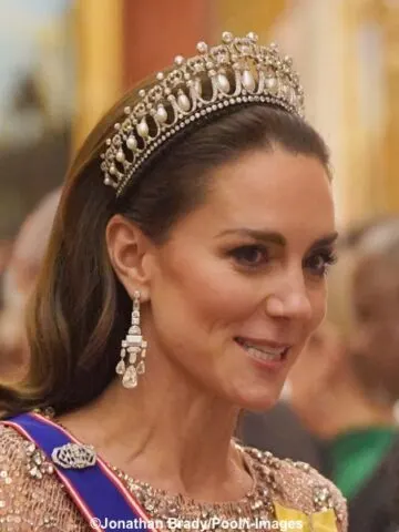 It’s Jenny Packham and the Lover’s Knot Tiara for the 2023 Diplomatic Reception
